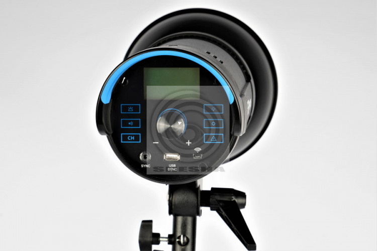 Комплект импульсного света FST PRO-600H Softbox Kit