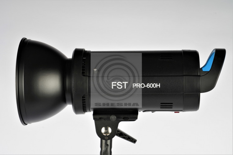 ПРОФЕССИОНАЛЬНАЯ СТУДИЙНАЯ ВСПЫШКА FST PRO-600H