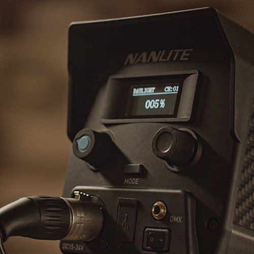 Осветитель NanLite Forza 150