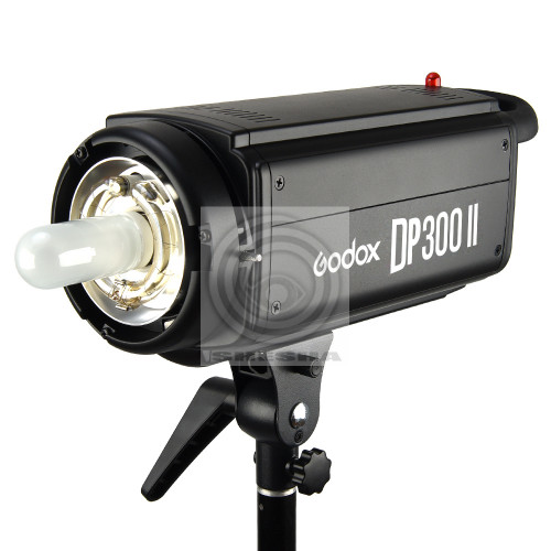 Вспышка студийная Godox DP300II