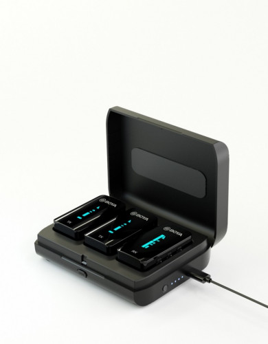 Boya BY-XM6-K2 Компактный двухканальный беспроводной микрофон с зарядным кейсом (Черный)