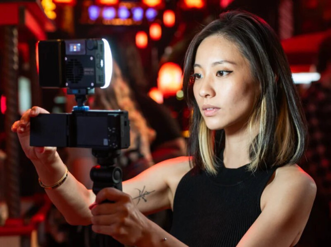 Осветитель amaran Ace 25c Графит