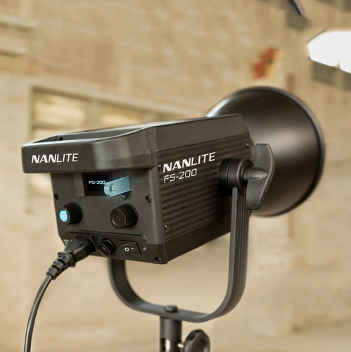 Осветитель NanLite FS-200