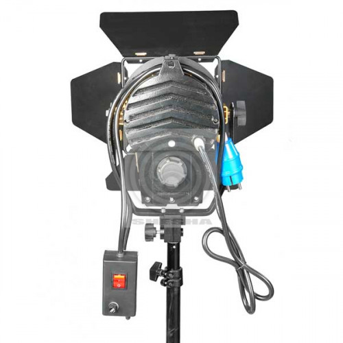 Осветитель светодиодный Fresnel 100 LED