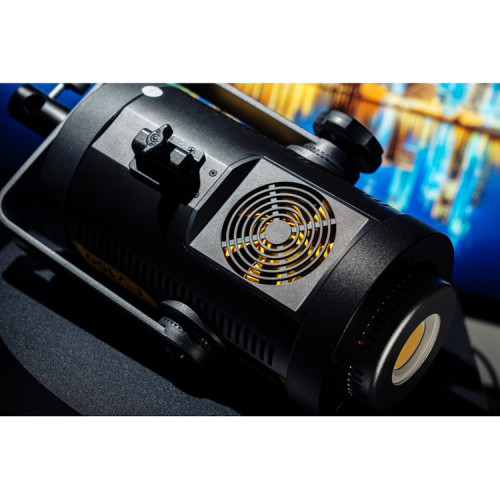 Осветитель Godox FV150 с функцией вспышки