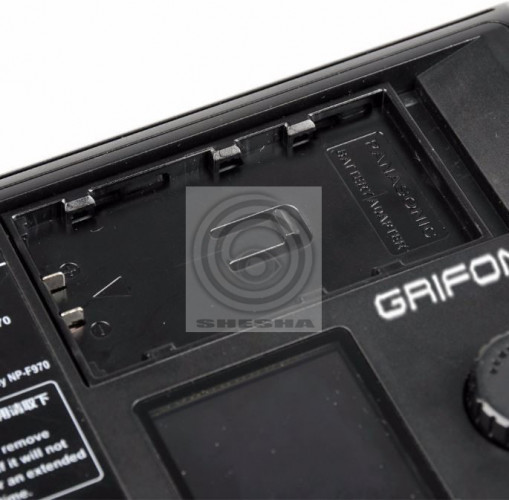Grifon LED-осветитель LED-308C для фотокамеры (308 диодов), дисплей, пульт дистанционного управления, Т=3300-5600К