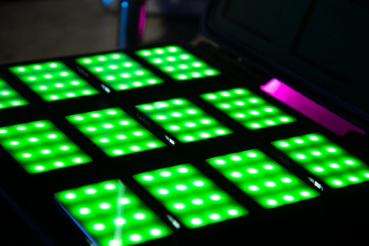 Комплект осветителей Aputure MC 12 Kit