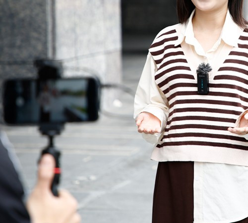 BOYA BY-XM6-S2 Миниатюрная двухканальная беспроводная микрофонная cистема 2,4 ГГц