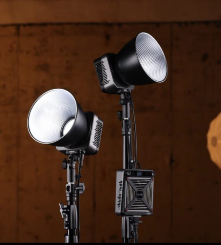 Осветитель Zhiyun MOLUS G200