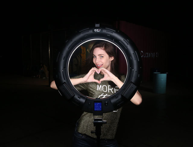 Осветитель кольцевой Viltrox VL-600B 45W (5600K)