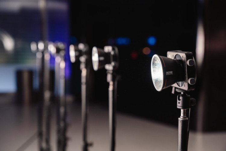 Осветитель Zhiyun MOLUS X100 Combo