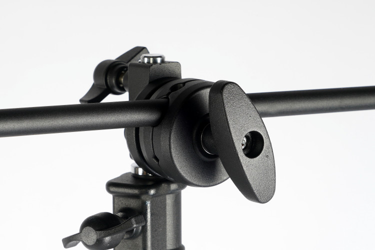 Си-стенд FST LS-330II с наклонной перекладиной