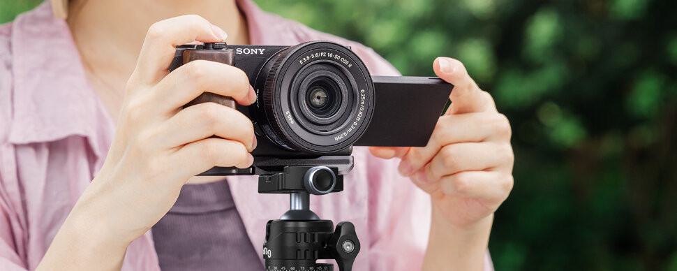 Площадка с рукояткой SmallRig 4864 для Sony ZV-E10 II Wooden