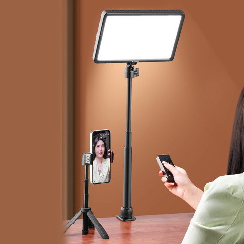 Осветитель Ulanzi Vijim K22