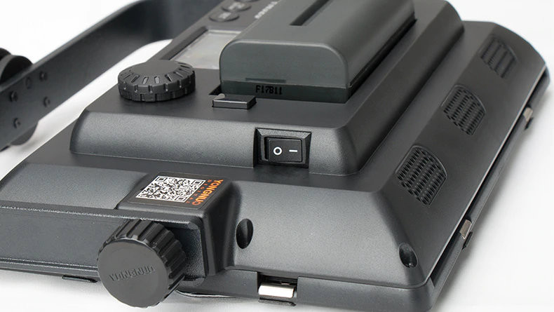 Осветитель YongNuo YN-320 (3200-5500K)