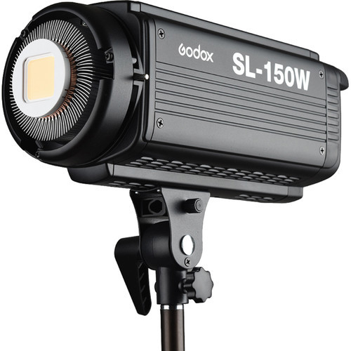 Осветитель светодиодный Godox SL-150W студийный