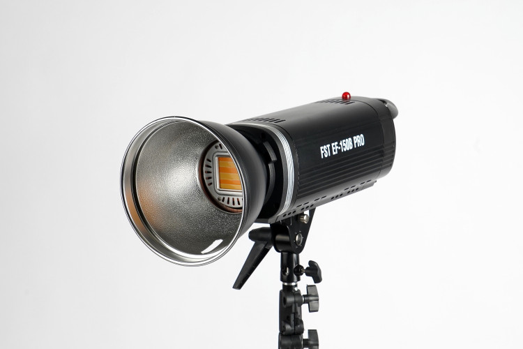 Комплект постоянного света FST EF-150B LED Softbox KIT,