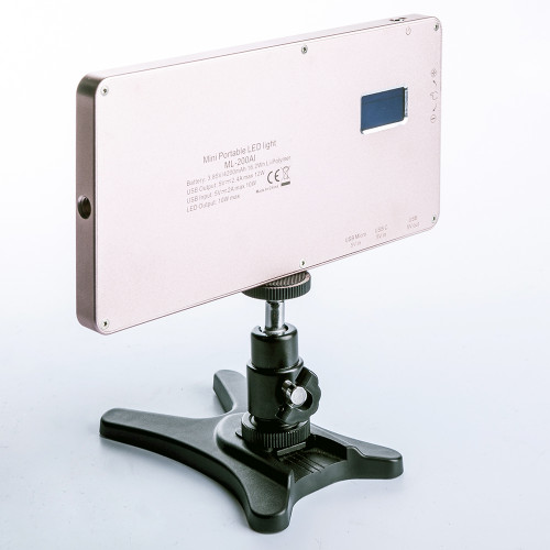 Fotokvant ML-200AI светодиодная панель 3200-5600К 10Вт с аккумулятором 4200 мАч