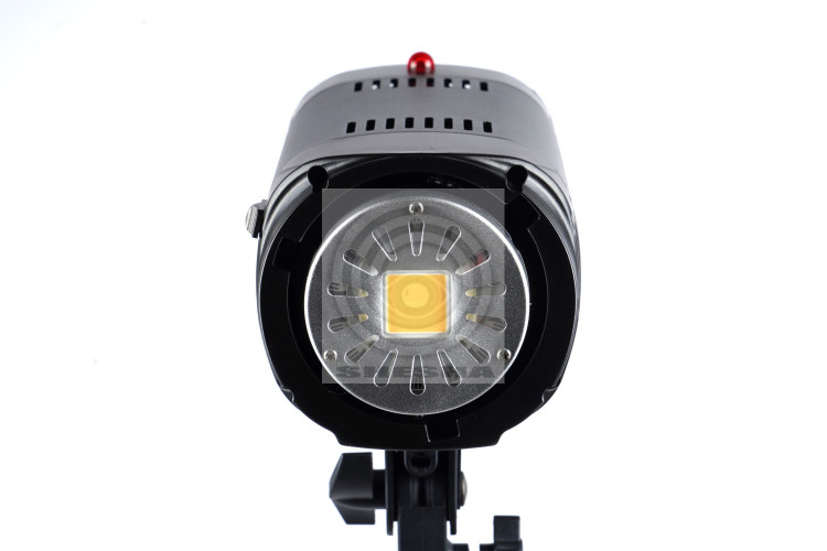 Осветитель FST EF-100PS LED с аккумулятором