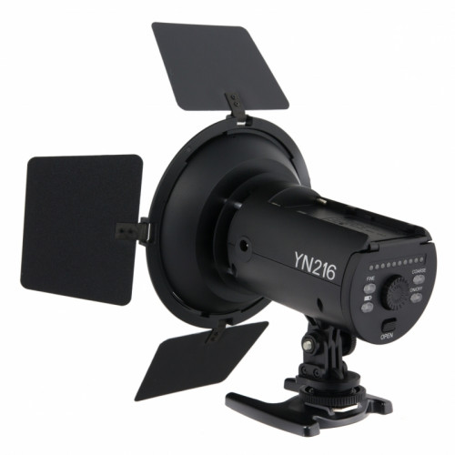 YongNuo YN216 5500К осветитель светодиодный на 216 светодиодов для фото и видеокамер