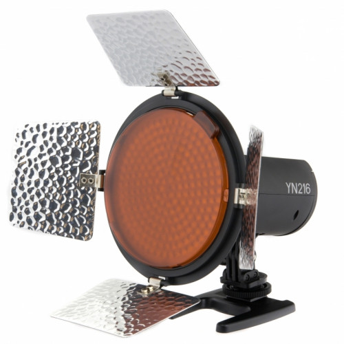 YongNuo YN216 5500К осветитель светодиодный на 216 светодиодов для фото и видеокамер