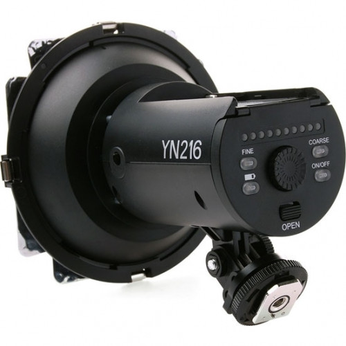 YongNuo YN216 5500К осветитель светодиодный на 216 светодиодов для фото и видеокамер