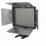YongNuo YN300III LED осветитель светодиодный с цветовой температурой 3200-5500К