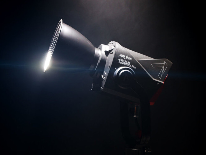 Осветитель Aputure LS 1200d Pro