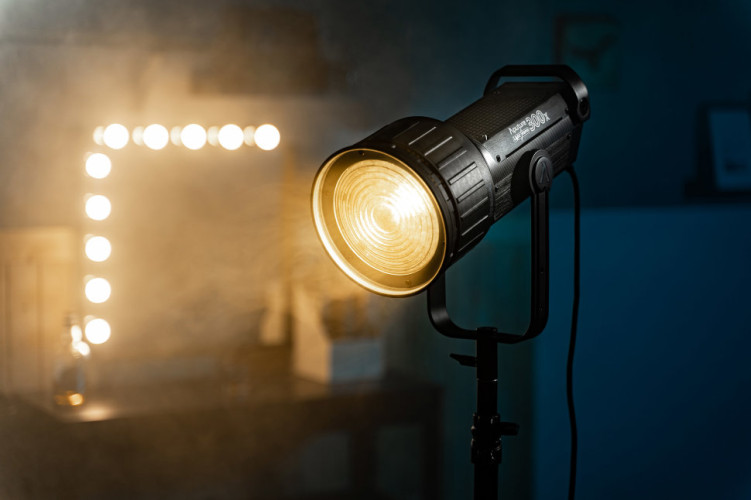 Осветитель Aputure LS 300X (V-mount)