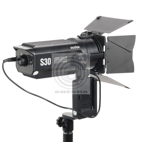 Осветитель светодиодный Godox S30 фокусируемый