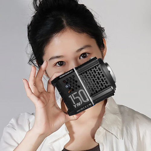 Осветитель YongNuo YN150S Bi (2700-6500K)