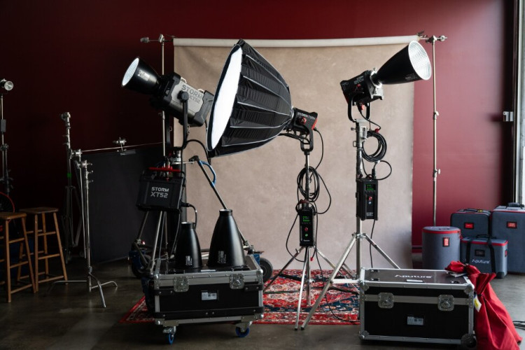 Осветитель Aputure STORM 700x