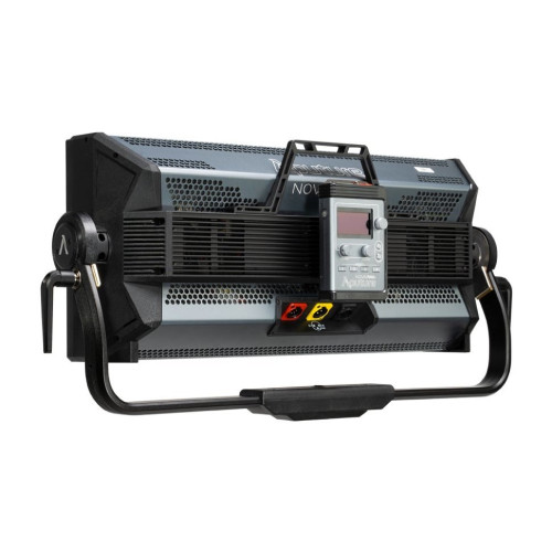 Осветитель Aputure Nova P600C Kit