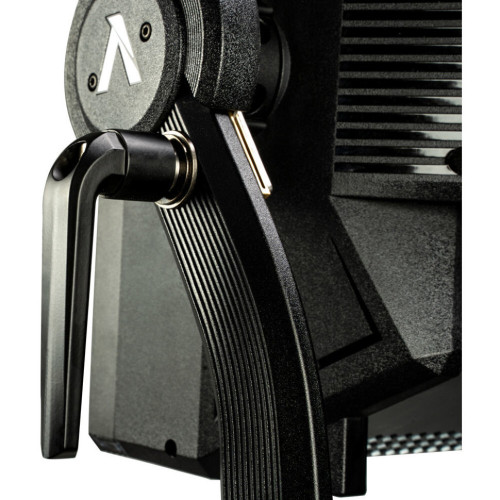 Осветитель Aputure Nova P600C Kit