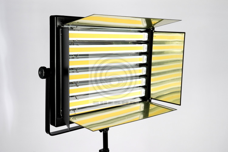 Светодиодный осветитель FST DG-006LED