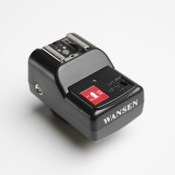 Wansen WT4-RC приемник радиосинхронизатора для накамерной вспышки