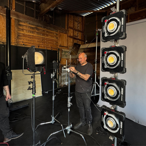 Осветитель GVM Reign FH400B Flathead