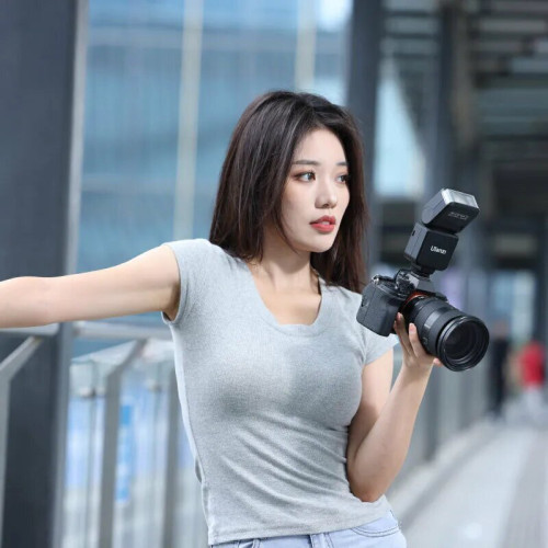 Фотовспышка Ulanzi F32