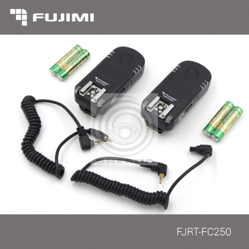 Fujimi FJRT-FC250 Радиосинхронизатор для вспышек Canon