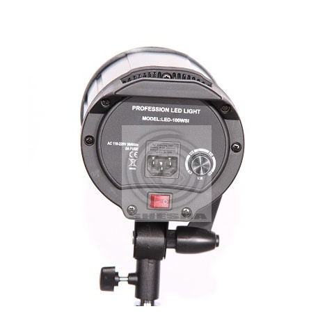 Осветитель FST EF-100R LED 5500 К светодиодный с пультом ДУ