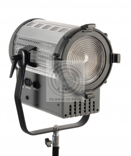 Осветитель студийный GreenBean Fresnel 500 LED X3 DMX