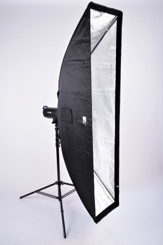 Стрипбокс FST SB-240 40x180 см с сотами